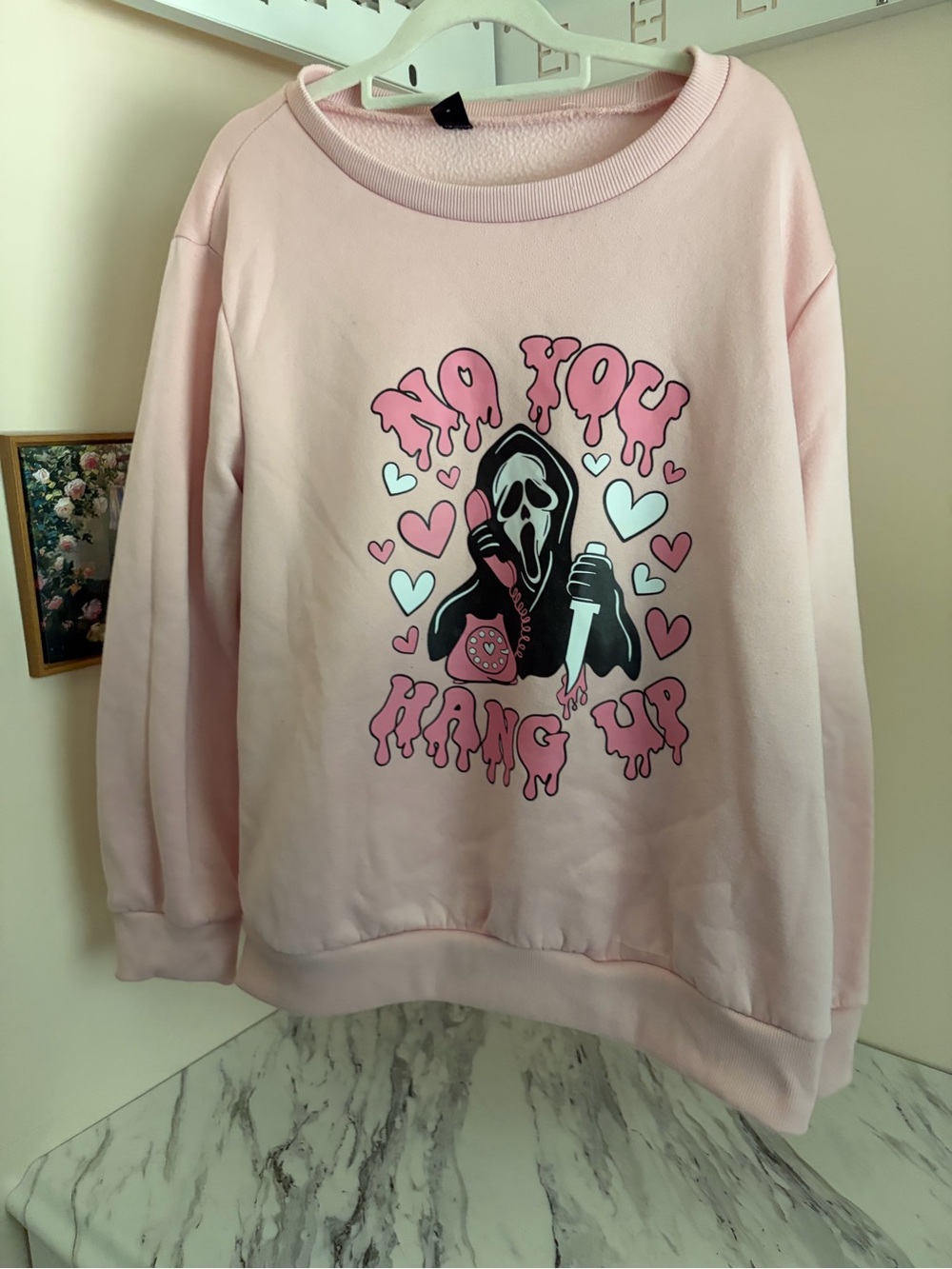 SHEIN Light Pink Graphic Crewneck Sweatshirt with Heart & Scream Motif
